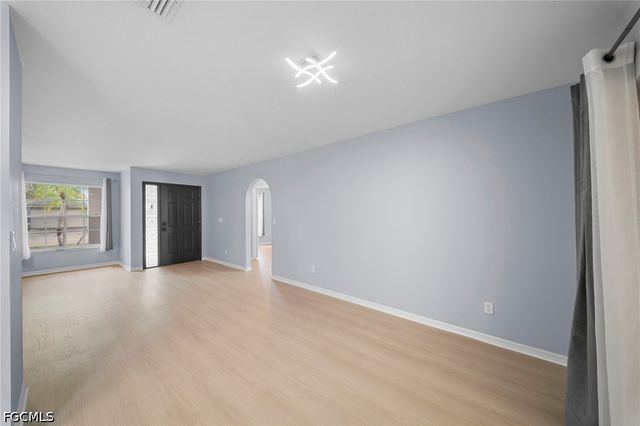 15624 sunny crest LN, Fort Myers, FL 33905