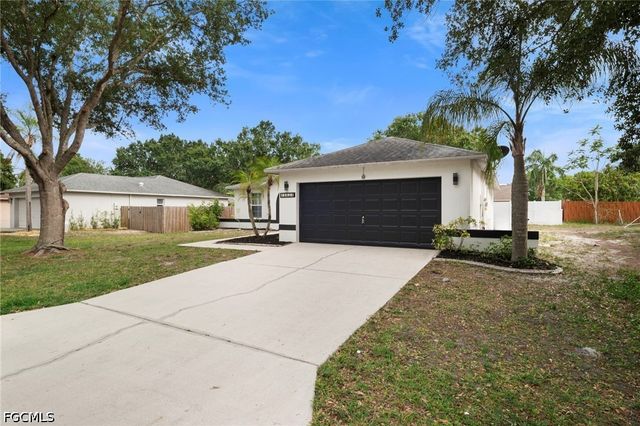15624 sunny crest LN, Fort Myers, FL 33905