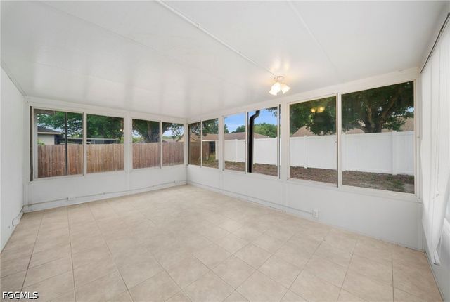 15624 sunny crest LN, Fort Myers, FL 33905