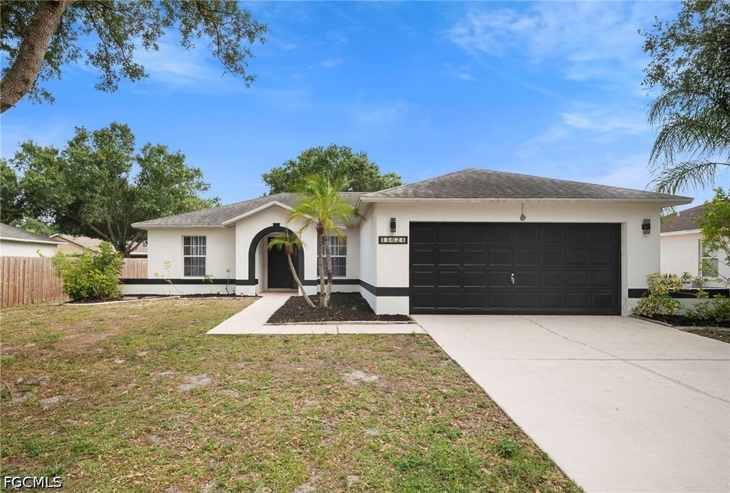 15624 sunny crest LN, Fort Myers, FL 33905