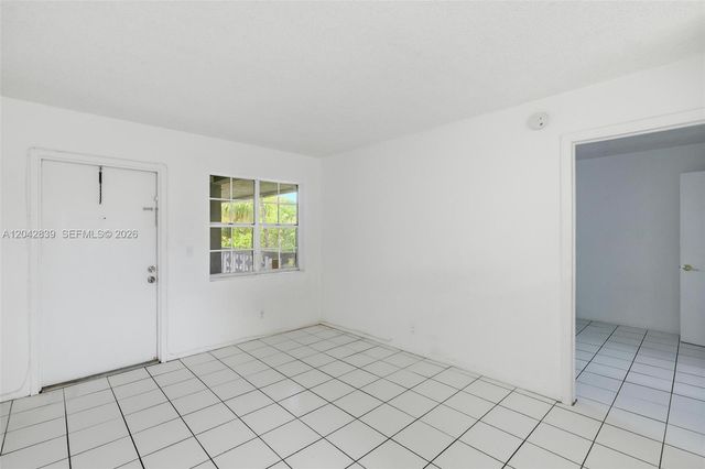 400 SE 31st St 6, Fort Lauderdale, FL 33316