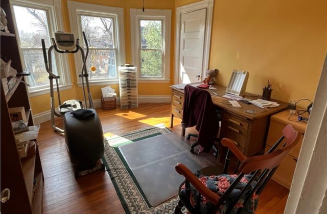 34 Woodcliff Rd, Newton, MA 02461