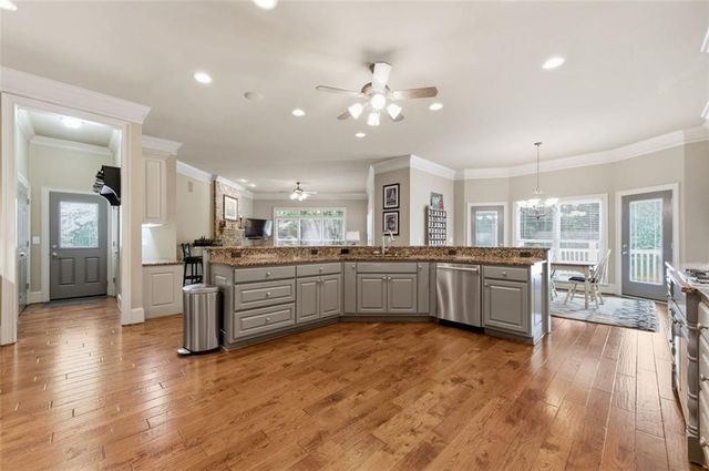348 Aviemore Lane, Suwanee, GA 30024