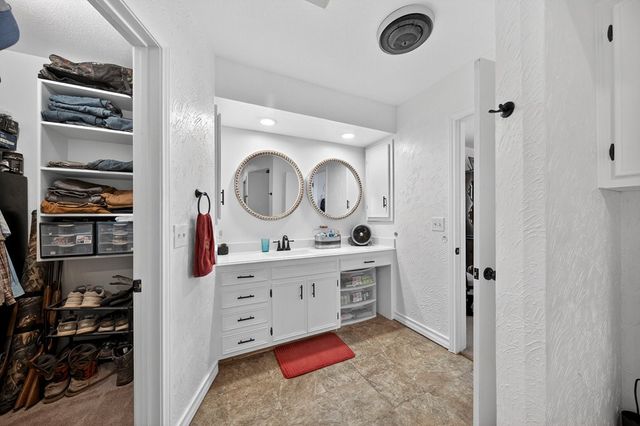 2421 State HWY 137, Stanton, TX 79749