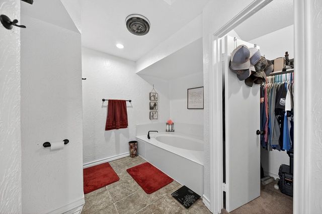 2421 State HWY 137, Stanton, TX 79749