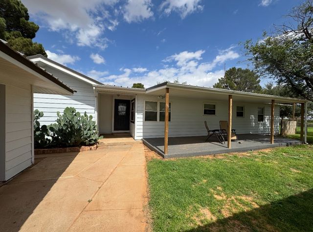 2421 State HWY 137, Stanton, TX 79749