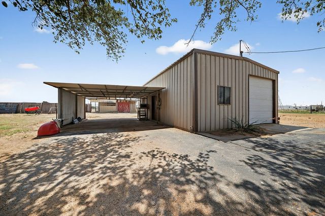 2421 State HWY 137, Stanton, TX 79749
