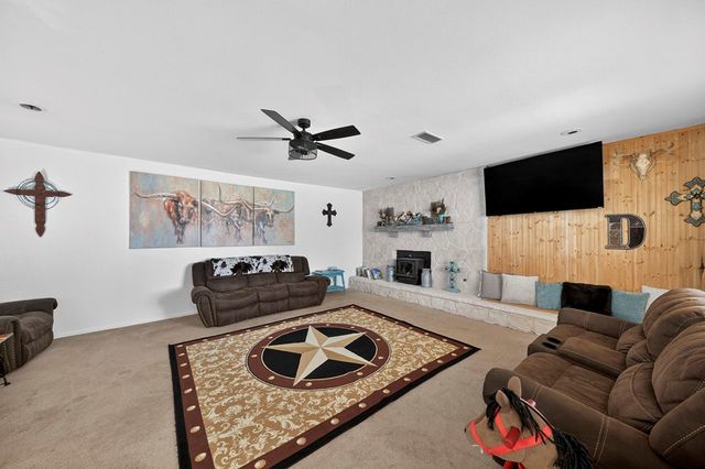 2421 State HWY 137, Stanton, TX 79749