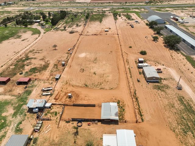 2421 State HWY 137, Stanton, TX 79749