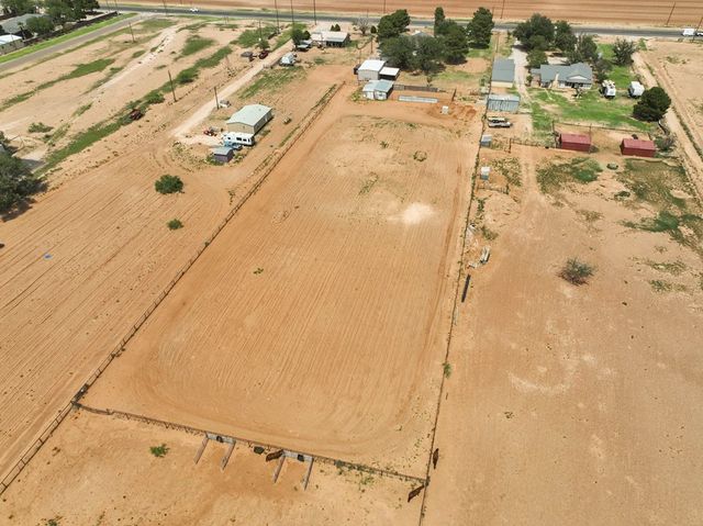 2421 State HWY 137, Stanton, TX 79749