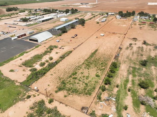 2421 State HWY 137, Stanton, TX 79749