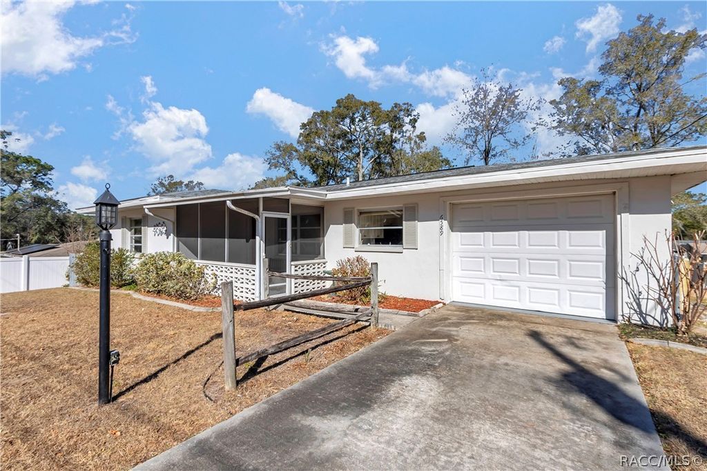 6589 E Harold Lane, Inverness, FL 34452