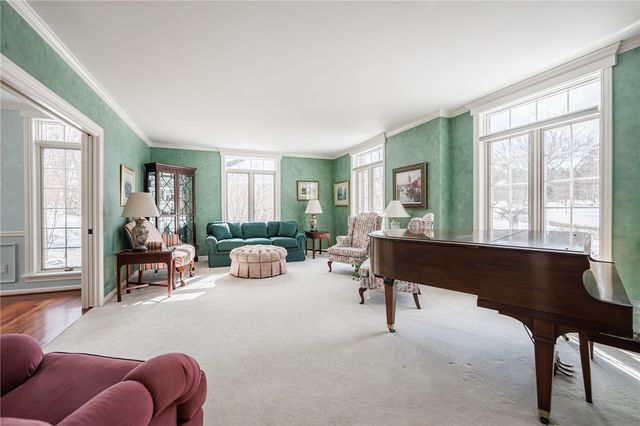 4 Merryhill Lane, Pittsford, NY 14534