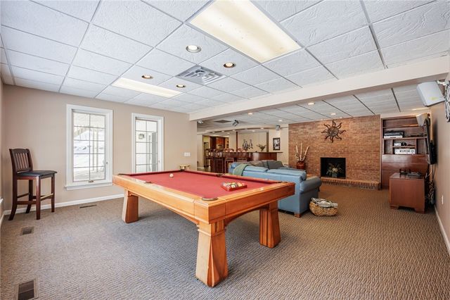 4 Merryhill Lane, Pittsford, NY 14534