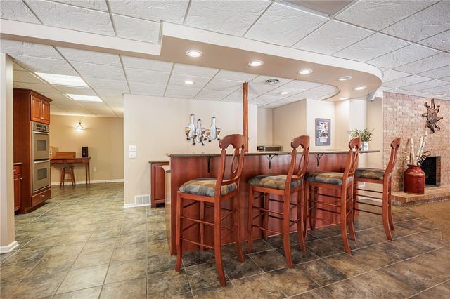 4 Merryhill Lane, Pittsford, NY 14534