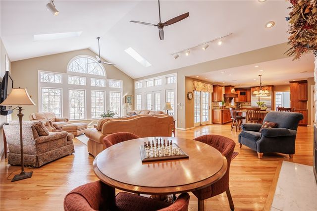 4 Merryhill Lane, Pittsford, NY 14534