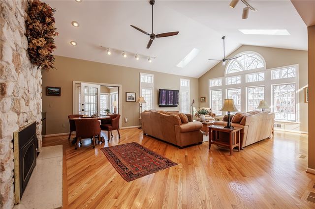 4 Merryhill Lane, Pittsford, NY 14534