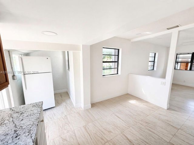 2542 Taft Street, Hollywood, FL 33020