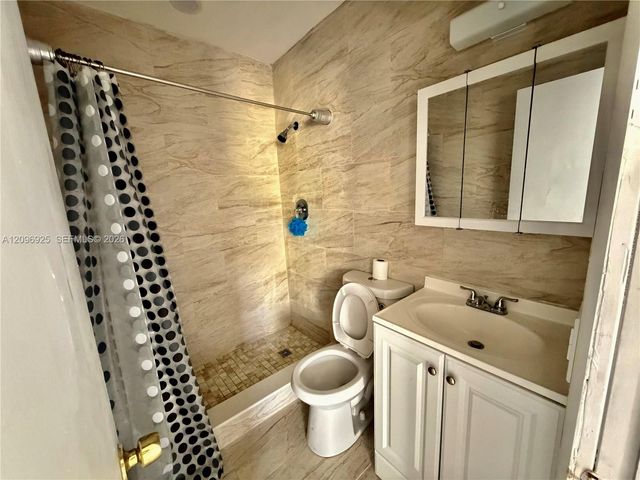 2542 Taft Street, Hollywood, FL 33020