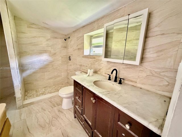 2542 Taft Street, Hollywood, FL 33020