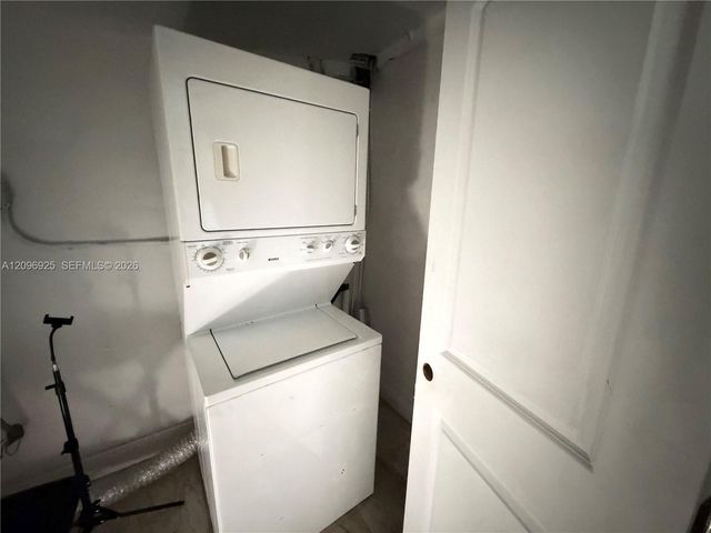 2542 Taft Street, Hollywood, FL 33020