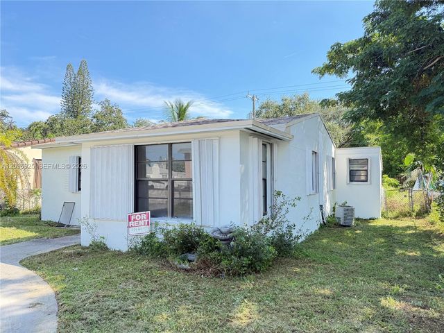 2542 Taft Street, Hollywood, FL 33020