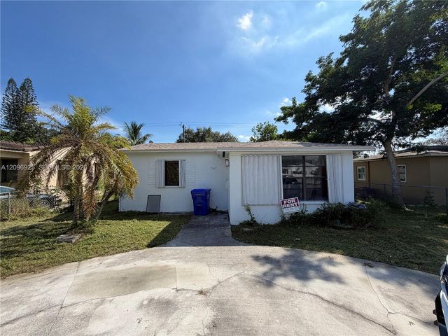 2542 Taft Street, Hollywood, FL 33020