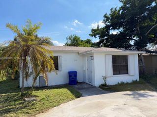 2542 Taft Street, Hollywood, FL 33020