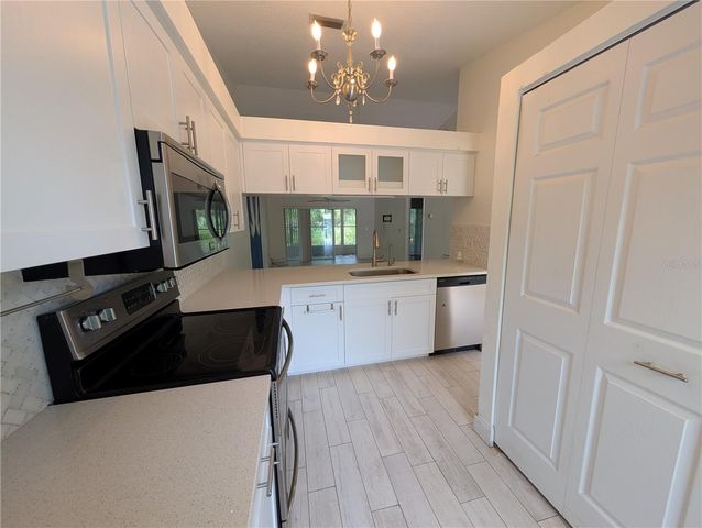 638 N JEFFERSON AVENUE 15, Sarasota, FL 34237