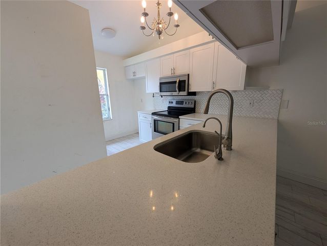 638 N JEFFERSON AVENUE 15, Sarasota, FL 34237