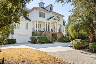 1046 Wallace Pate Dr., Georgetown, SC 29440