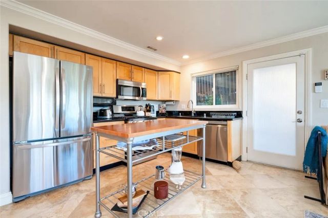 174 Cliff Drive F, Laguna Beach, CA 92651