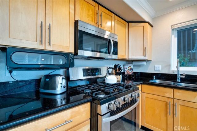 174 Cliff Drive F, Laguna Beach, CA 92651