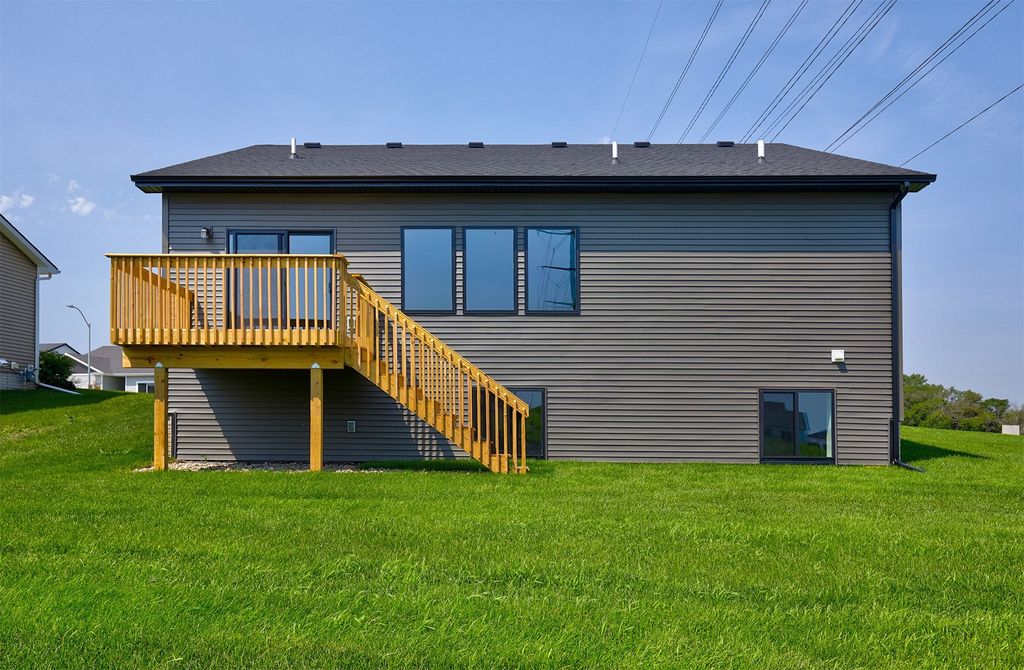 5539 167th Street, Urbandale, IA 50323