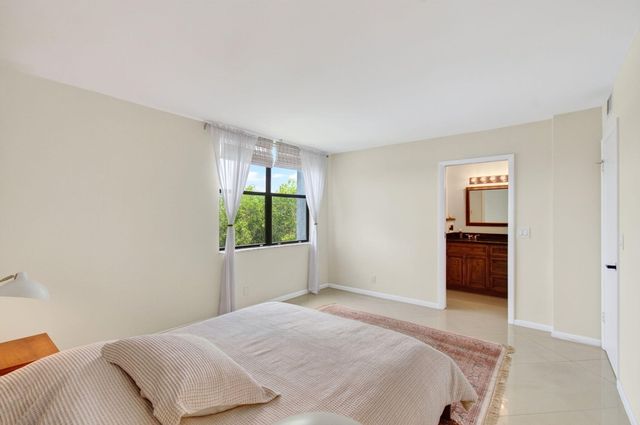 825 Egret Circle 504, Delray Beach, FL 33444