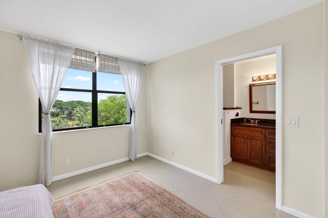 825 Egret Circle 504, Delray Beach, FL 33444