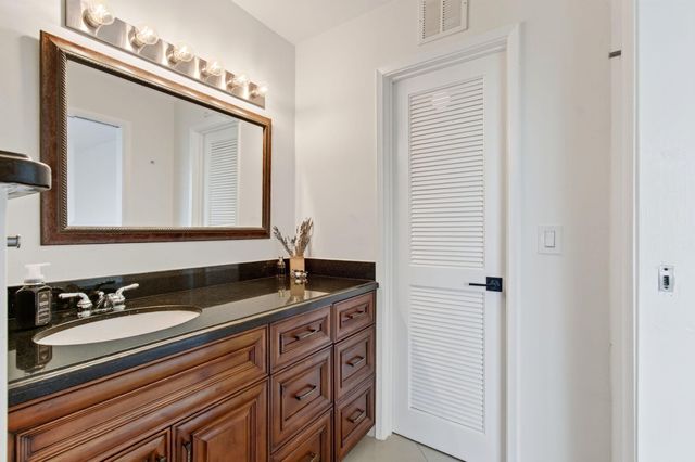 825 Egret Circle 504, Delray Beach, FL 33444