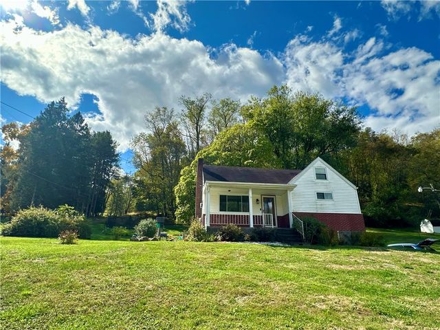 394 Garretts Run Rd, Manor Twp, PA 16201