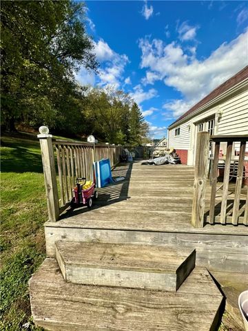 394 Garretts Run Rd, Manor Twp, PA 16201