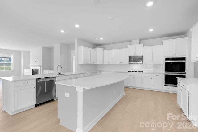 4290 Camden Glen Road 162, Lancaster, SC 29720