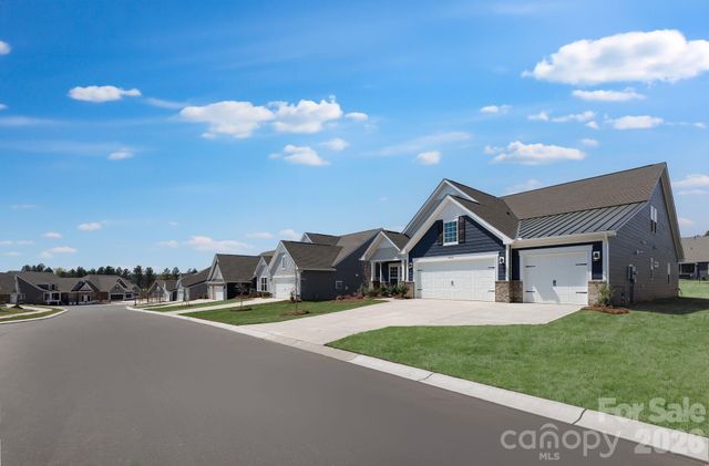 4290 Camden Glen Road 162, Lancaster, SC 29720