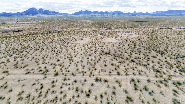 00 Ehrenberg Road, Golden Valley, AZ 86413