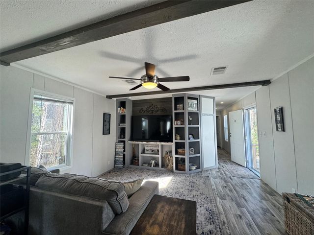 939 Whisperwood Drive, Onalaska, TX 77360