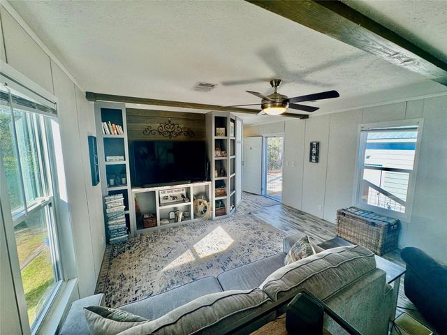 939 Whisperwood Drive, Onalaska, TX 77360
