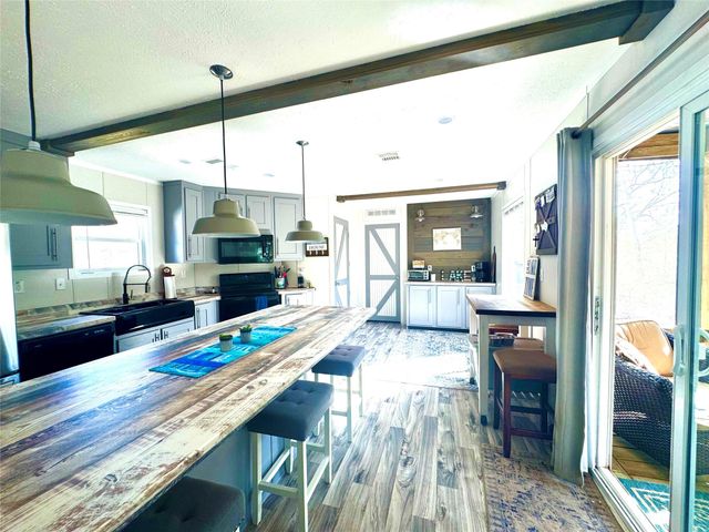 939 Whisperwood Drive, Onalaska, TX 77360
