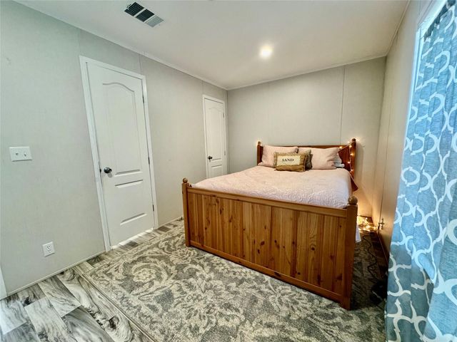 939 Whisperwood Drive, Onalaska, TX 77360
