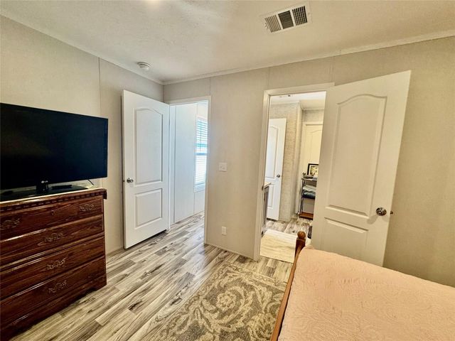939 Whisperwood Drive, Onalaska, TX 77360