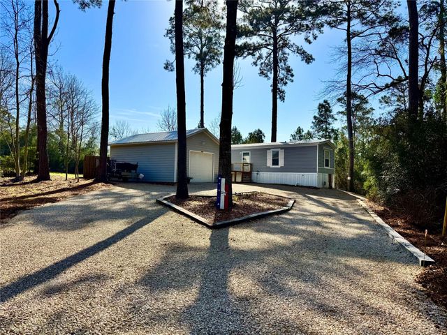 939 Whisperwood Drive, Onalaska, TX 77360