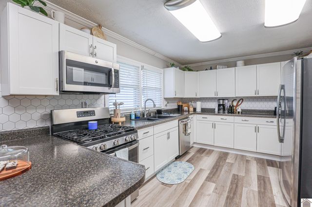 130 Milton Dr, Paducah, KY 42001