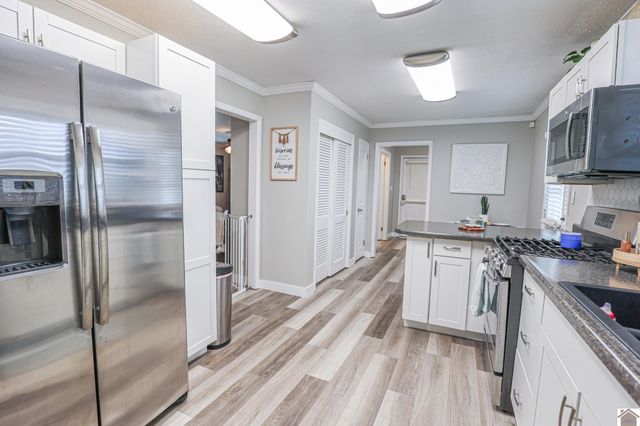 130 Milton Dr, Paducah, KY 42001